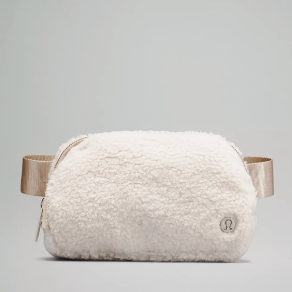lululemon athletica Handbags - NWT Lululemon Everywhere Belt Bag Fleece Ivory/Trench